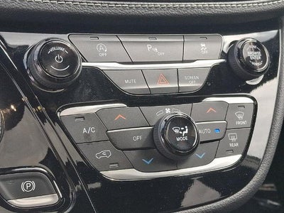 2020 Chrysler Pacifica Limited FWD