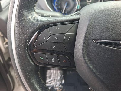 2020 Chrysler Pacifica Limited FWD