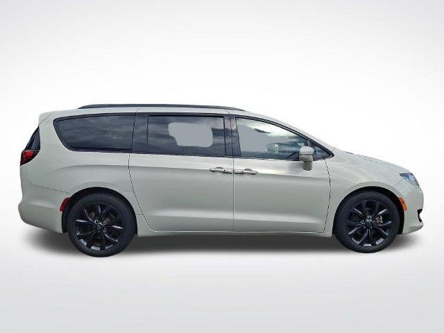 2020 Chrysler Pacifica Limited FWD