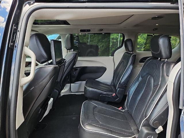 2022 Chrysler Pacifica Limited AWD