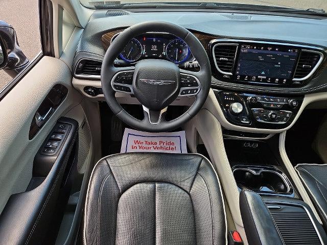 2022 Chrysler Pacifica Limited AWD