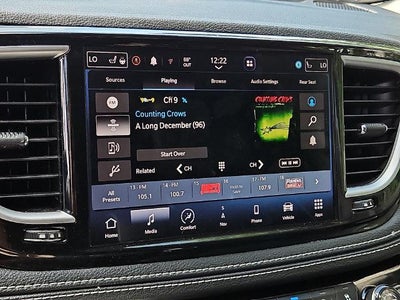 2022 Chrysler Pacifica Limited AWD