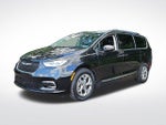 2022 Chrysler Pacifica Limited AWD