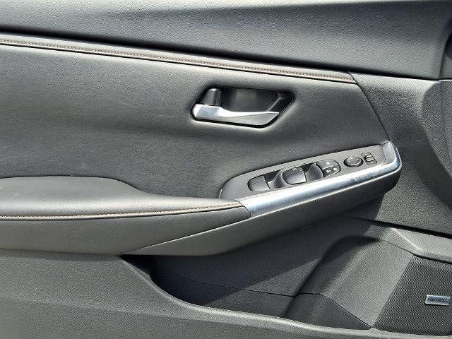 2023 Nissan Sentra SR CVT