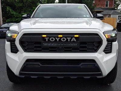 2024 Toyota Tacoma 2WD 2WD SR Double Cab 5' Bed AT (Natl)
