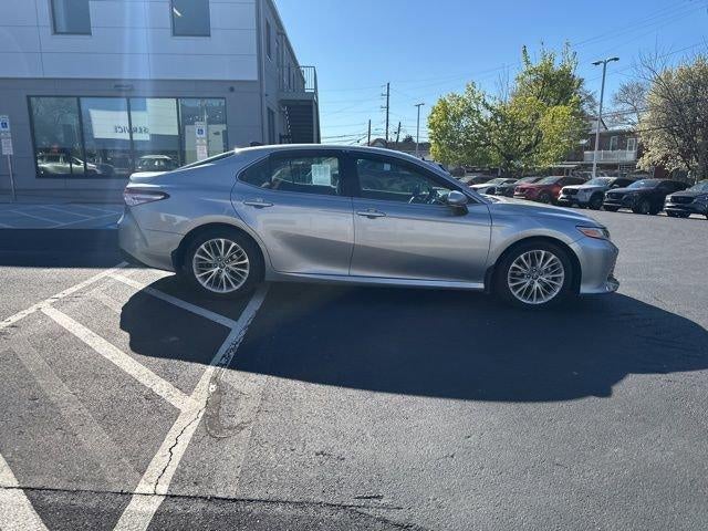 2019 Toyota Camry XLE Auto (SE)