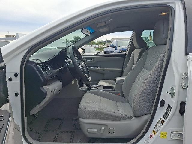 2015 Toyota Camry 4dr Sdn I4 Auto LE (SE)