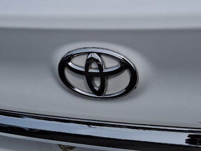 2015 Toyota Camry 4dr Sdn I4 Auto LE (SE)