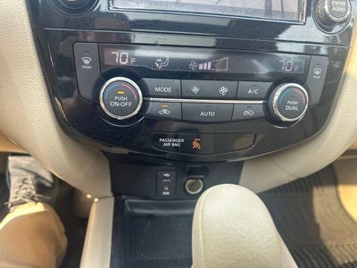 2015 Nissan Rogue AWD 4dr SV