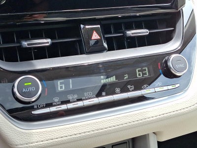 2024 Toyota Corolla Cross XLE 4WD (Natl)