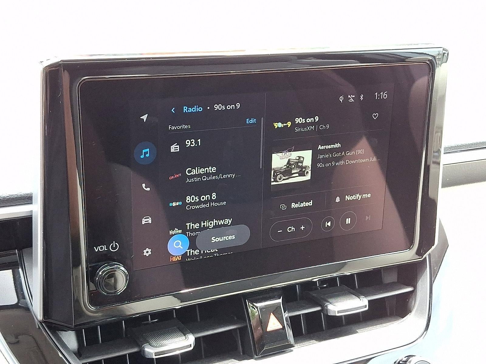 2024 Toyota Corolla Cross XLE 4WD (Natl)