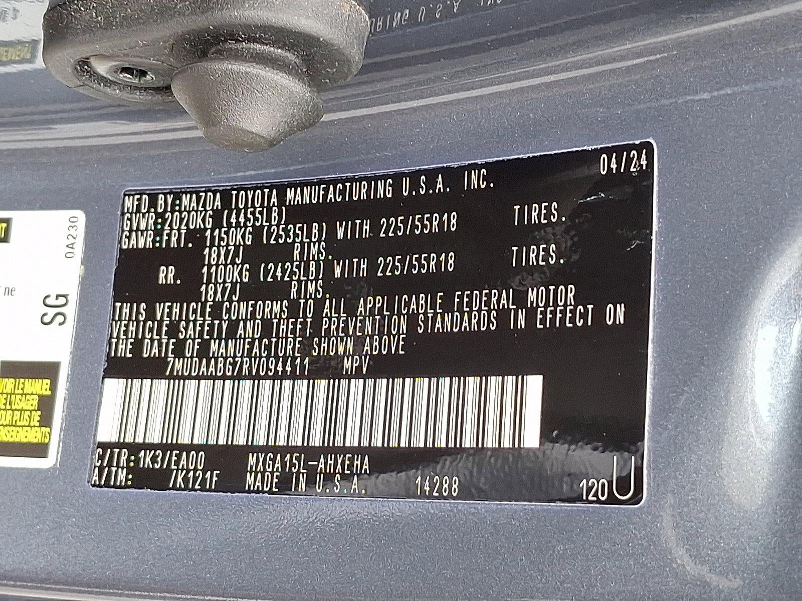 2024 Toyota Corolla Cross XLE 4WD (Natl)