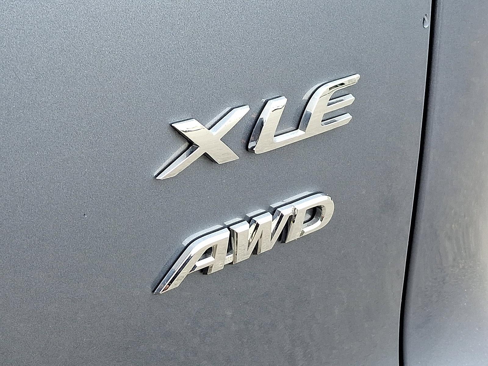2024 Toyota Corolla Cross XLE 4WD (Natl)