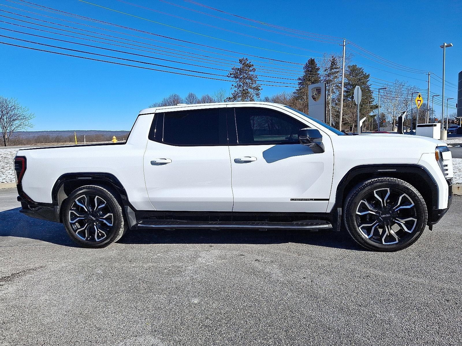 2025 GMC Sierra EV e4WD Crew Cab Max Range Denali