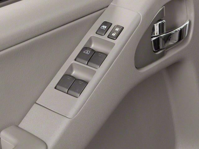 2011 Nissan Frontier 4WD Crew Cab SWB Auto SV