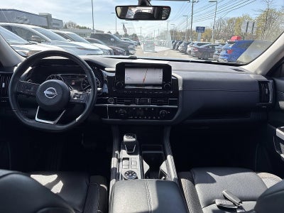 2023 Nissan Pathfinder SL 4WD