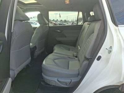 2023 Toyota Highlander Hybrid XLE AWD (Natl)