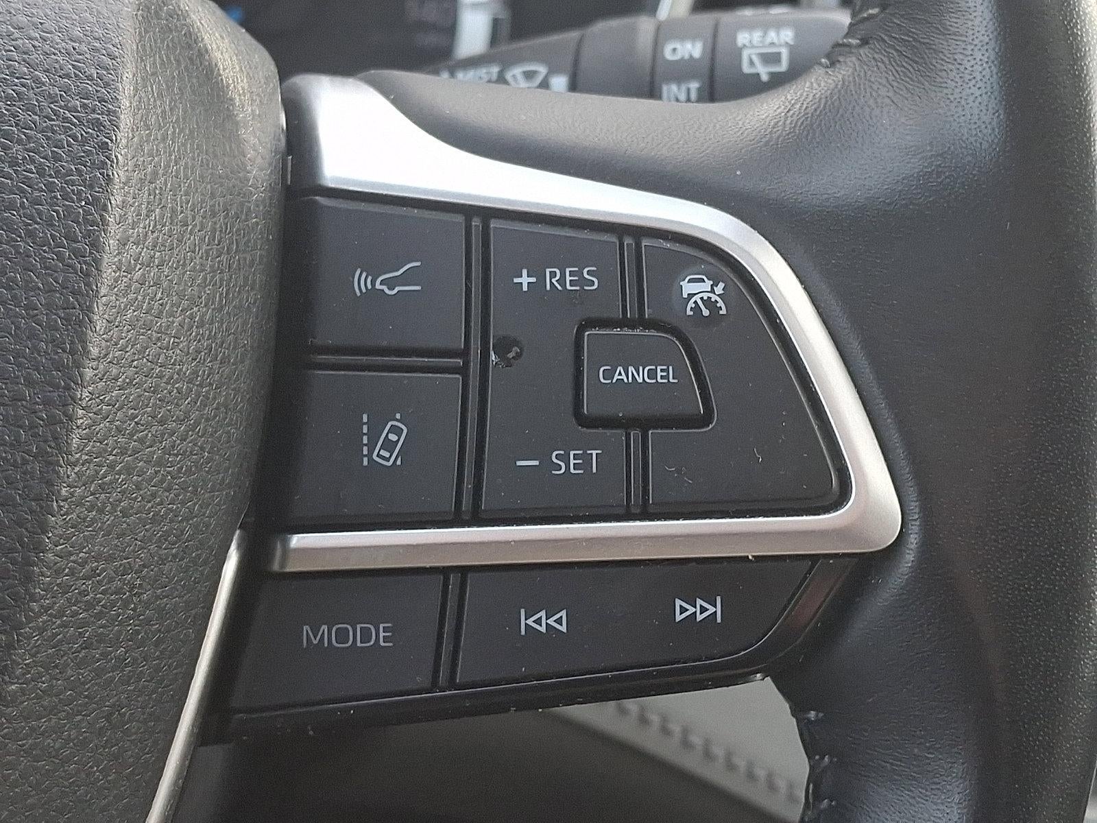 2023 Toyota Highlander Hybrid XLE AWD (Natl)