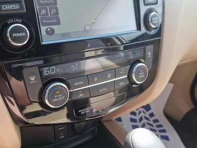 2016 Nissan Rogue AWD 4dr SV