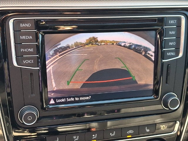 2016 Volkswagen Passat 1.8T SE