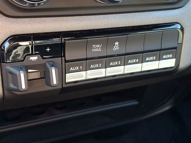 2024 RAM 2500 Tradesman Crew Cab 4x4 6'4" Box