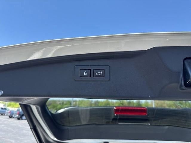 2022 Subaru Outback Touring XT