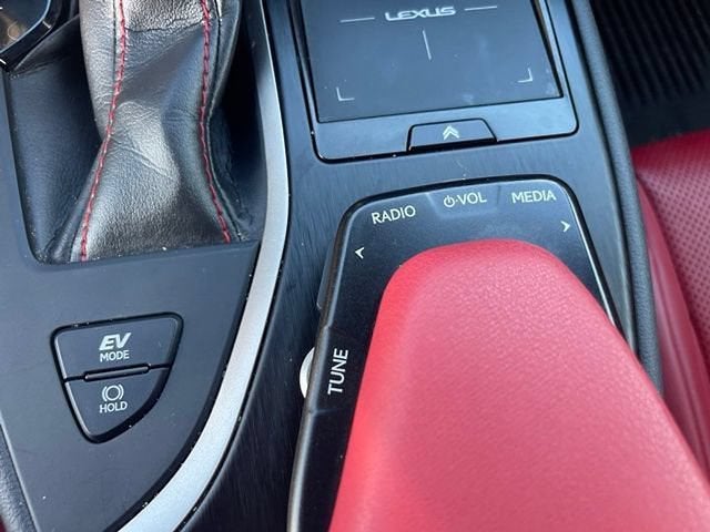 2022 Lexus UX 250h F SPORT