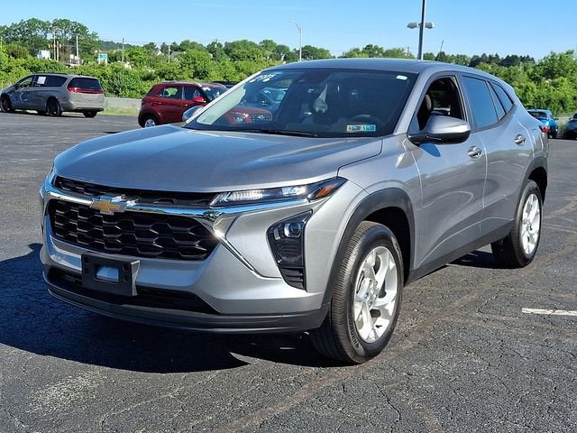 2025 Chevrolet Trax LS