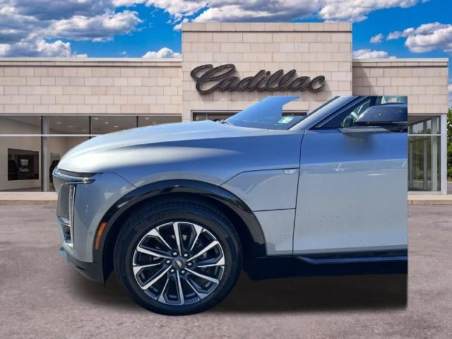 2024 Cadillac LYRIQ Sport 2