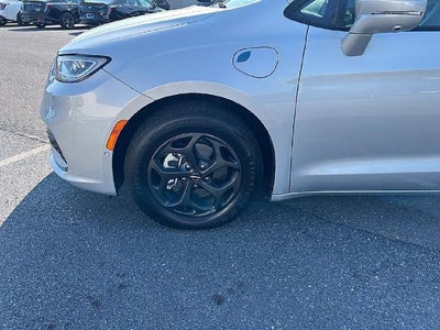 2022 Chrysler Pacifica Hybrid Limited