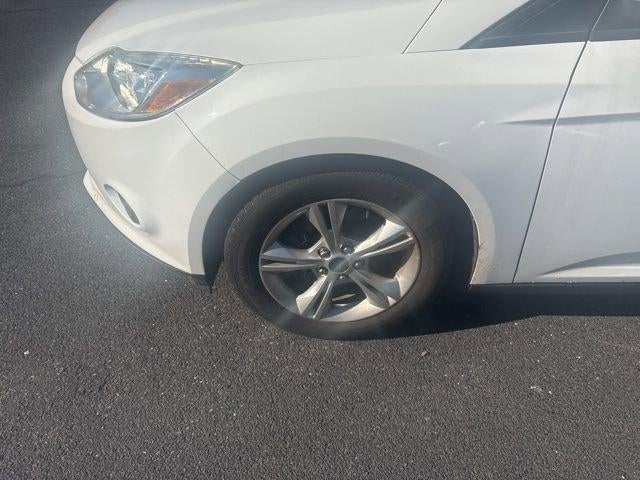 2013 Ford Focus 4dr Sdn SE