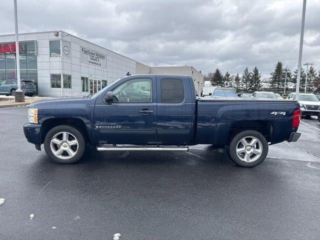2009 Chevrolet Silverado 1500 Extended Cab Standard Box 4-Wheel Drive LT