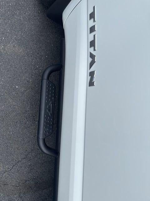 2023 Nissan Titan 4x4 Crew Cab SV