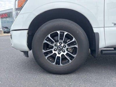 2023 Nissan Titan 4x4 Crew Cab SV