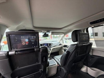 2020 Chrysler Pacifica Limited FWD
