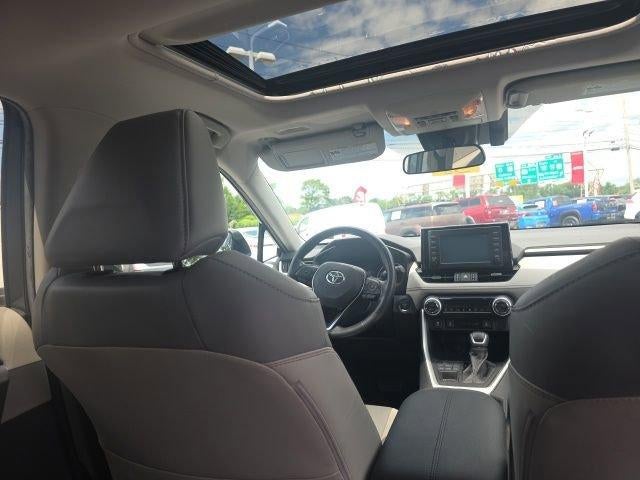 2019 Toyota RAV4 XLE Premium AWD (Natl)