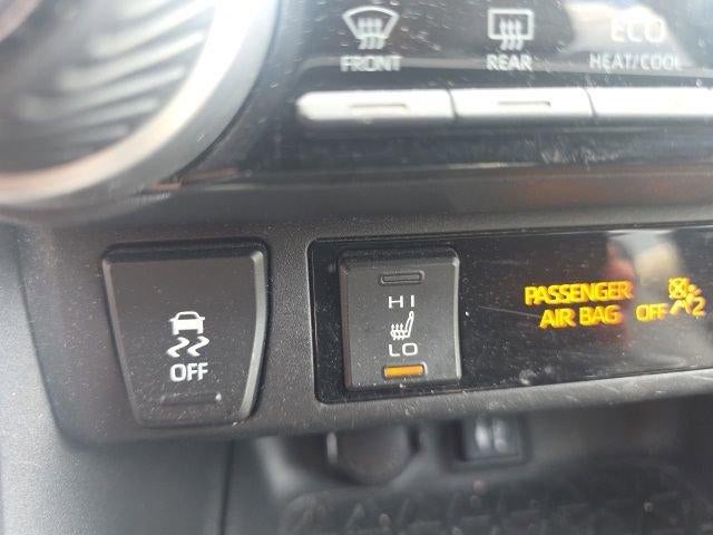 2019 Toyota RAV4 XLE Premium AWD (Natl)