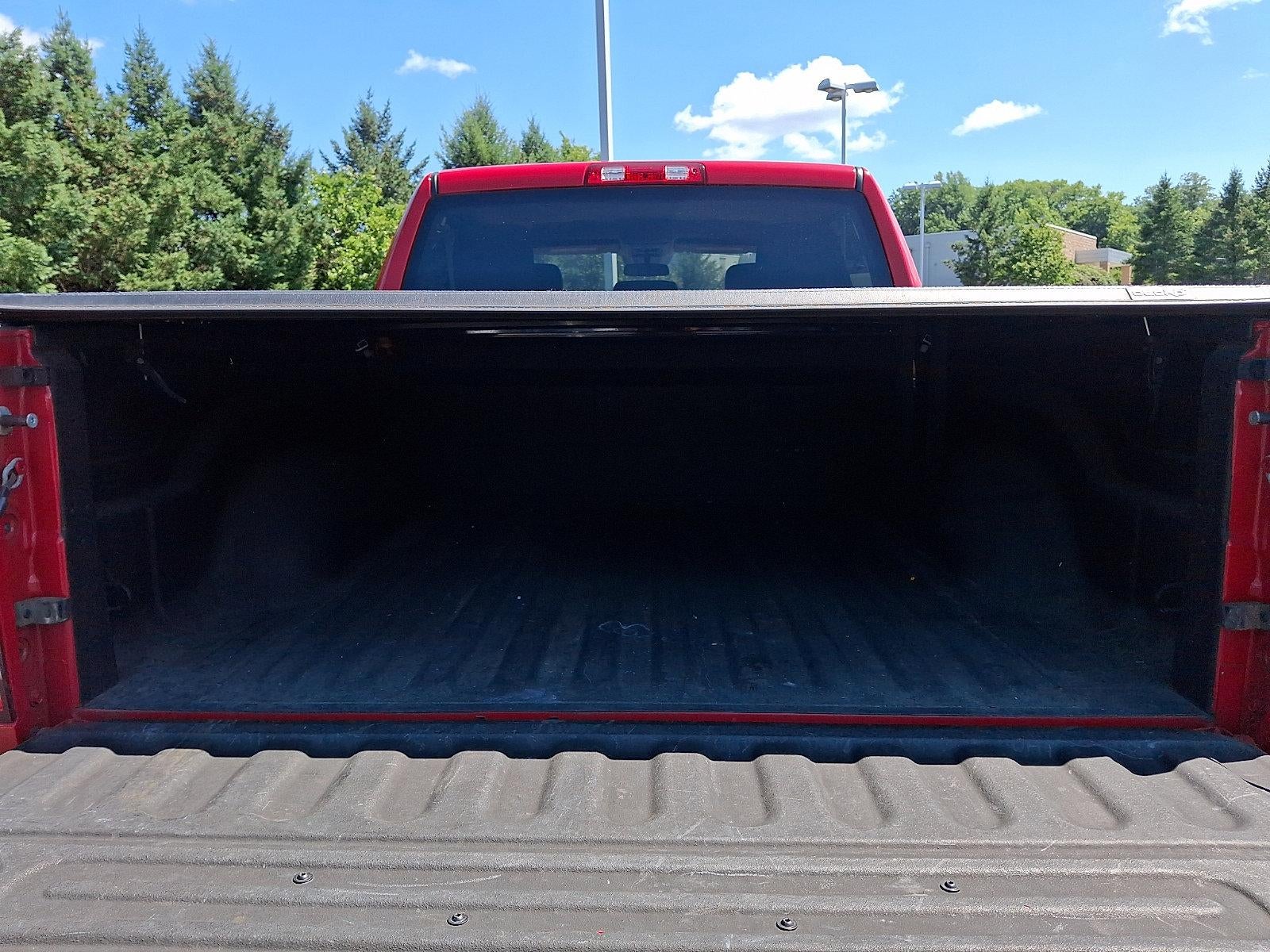 2017 RAM 1500 Express 4x2 Crew Cab 5'7" Box
