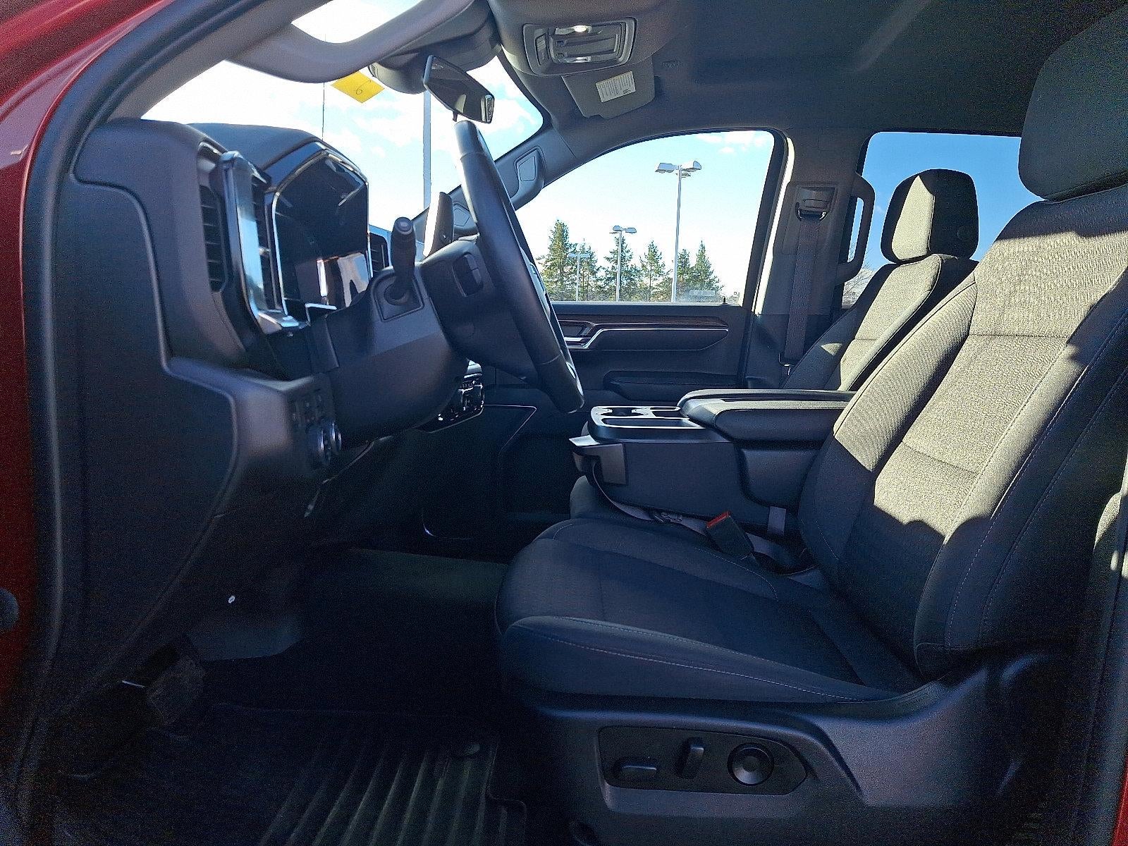 2023 Chevrolet Silverado 1500 Crew Cab Short Box 4-Wheel Drive RST