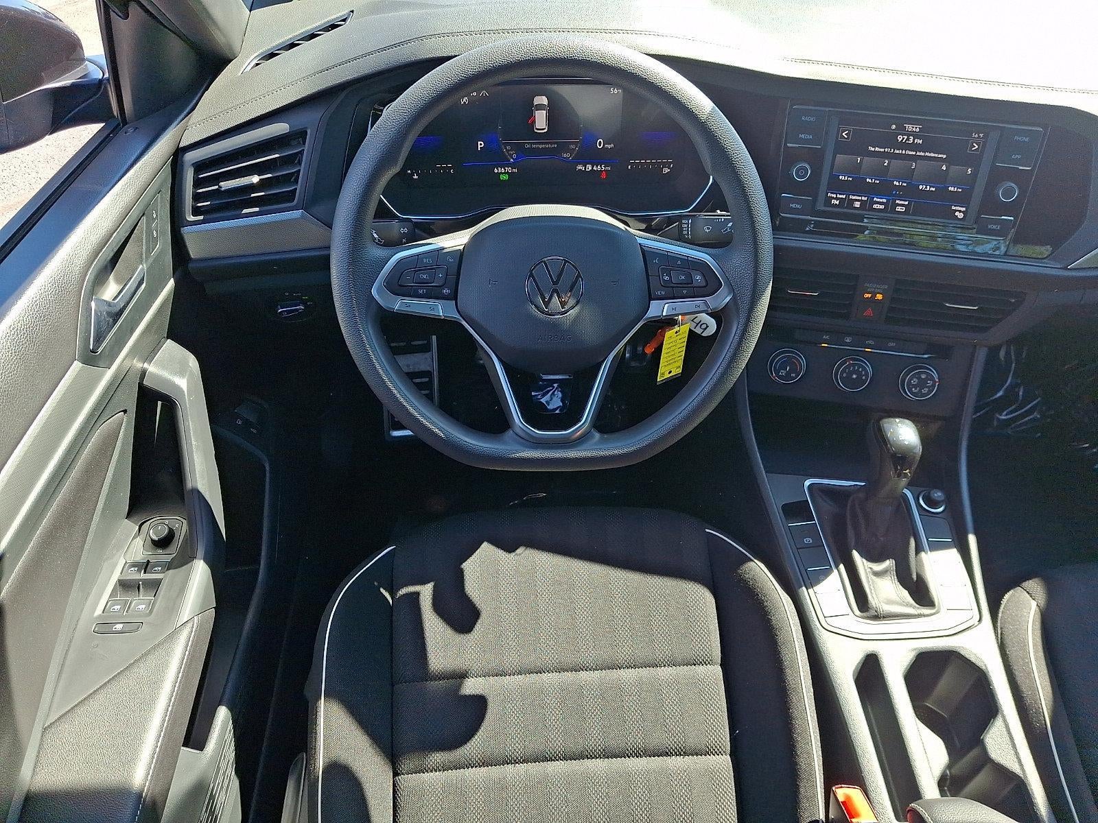 2023 Nissan Sentra SV CVT