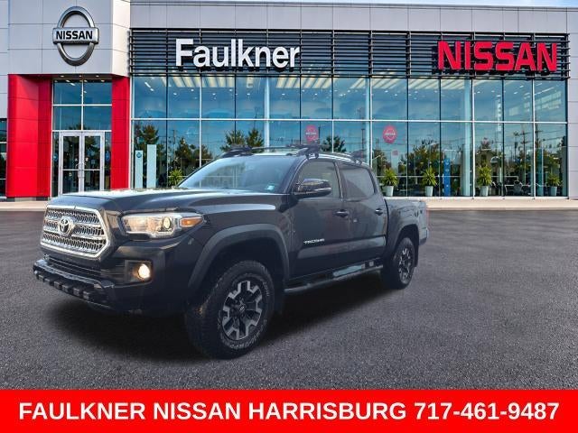 2017 Toyota Tacoma TRD Off Road Double Cab 5' Bed V6 4x4 AT (Natl)