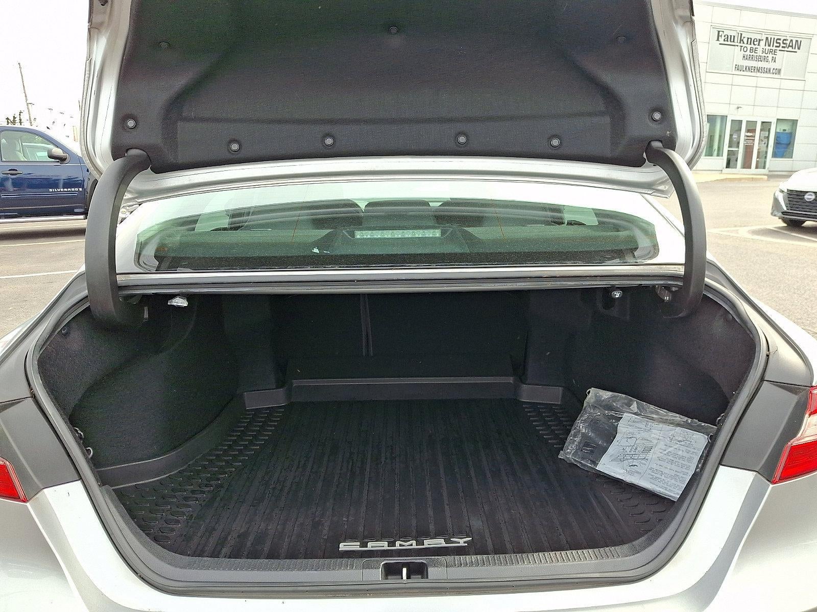 2018 Toyota Camry LE Auto (SE)