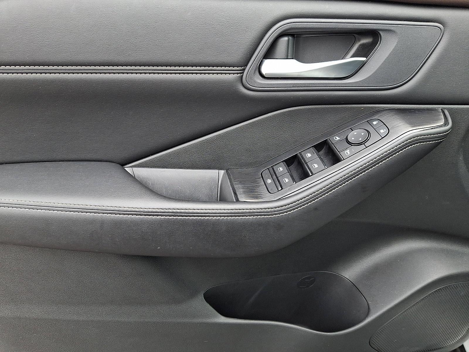 2023 Nissan Rogue AWD SV *Ltd Avail*