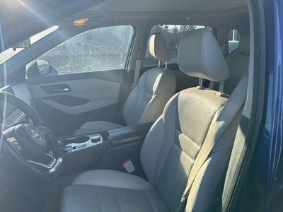 2022 Nissan Rogue AWD SV