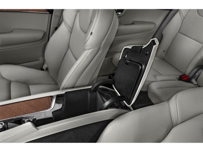 2022 Volvo XC90 T6 AWD Momentum 7P