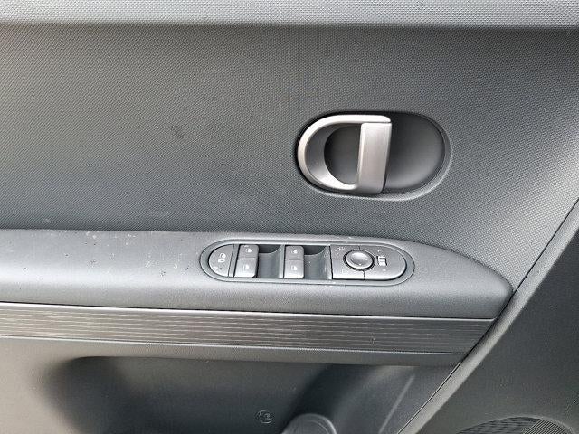 2025 Hyundai IONIQ 5 SE