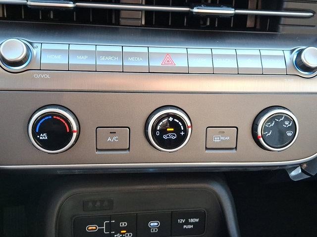 2026 Hyundai KONA SE AWD