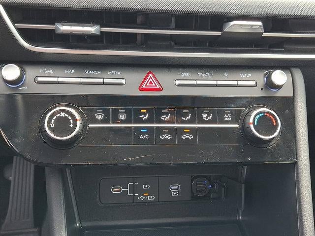 2025 Hyundai SONATA SE