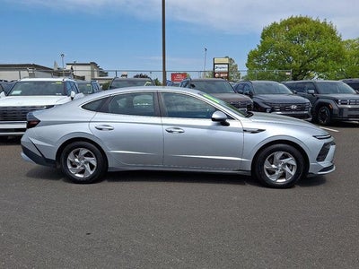 2025 Hyundai SONATA SE