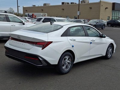 2026 Hyundai ELANTRA SE
